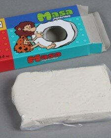 Zabawa z masą papierową